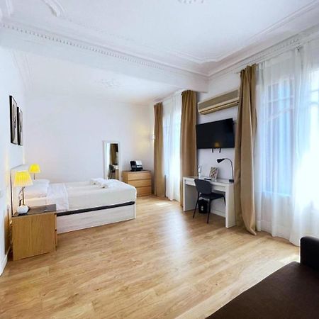 Flor Habitaciones 巴塞罗那 外观 照片